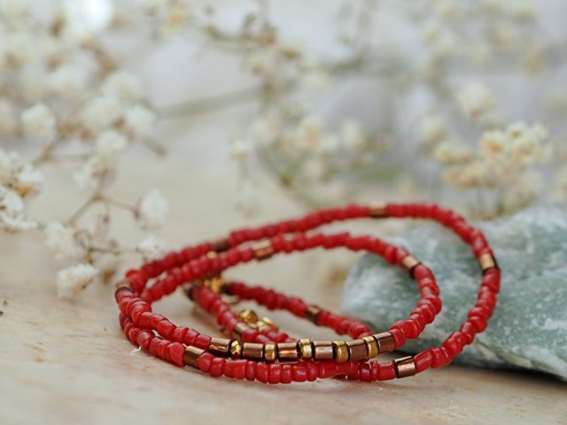 Naszyjnik koral czerwony – kobieca biżuteria z kamieni naturalnych | Prezent na Dzień Kobiet i Walentynki | DomilkowyDomek