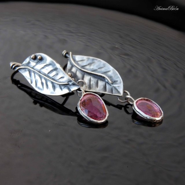 Kolczyki srebrne wiszące listki z turmalinami