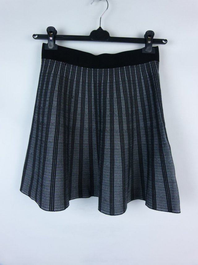 Topshop krótka kloszowana dzianinowa spódnica 12 / 40