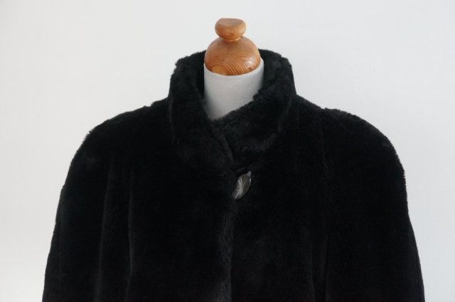 Eleganckie sztuczne futro  *10