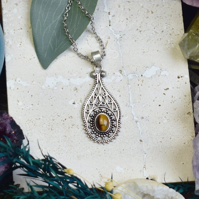 Miedziany posrebrzany wisiorek z tygrysim okiem - etniczny, boho #682