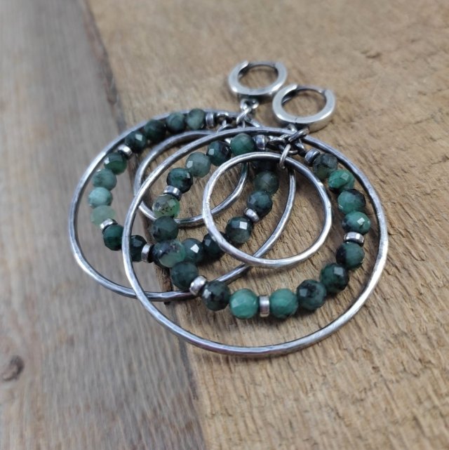 Kolczyki - szmaragd na kole III