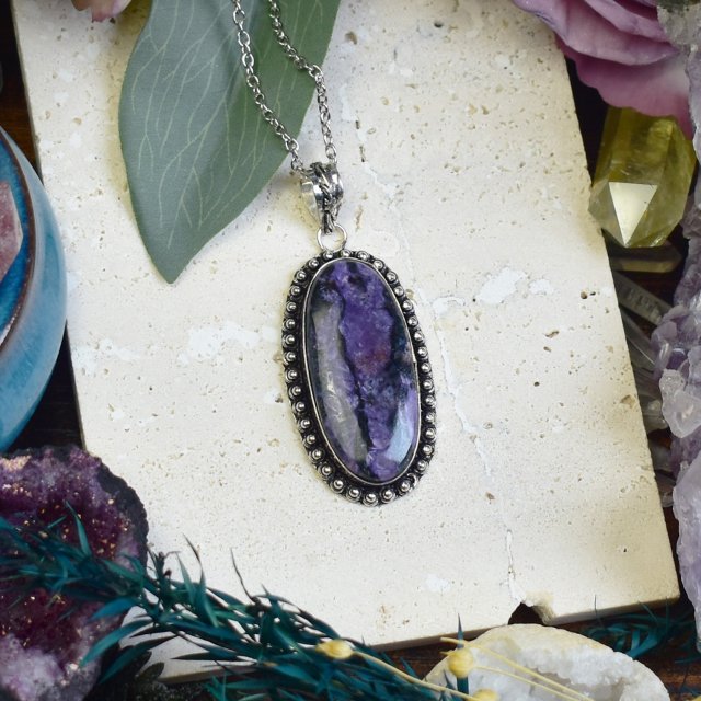 Posrebrzany miedziany wisiorek z charoitem #707