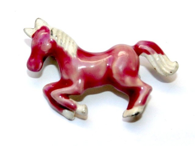 HOLLYWOOD emaliowaany różowy konik retro broszka