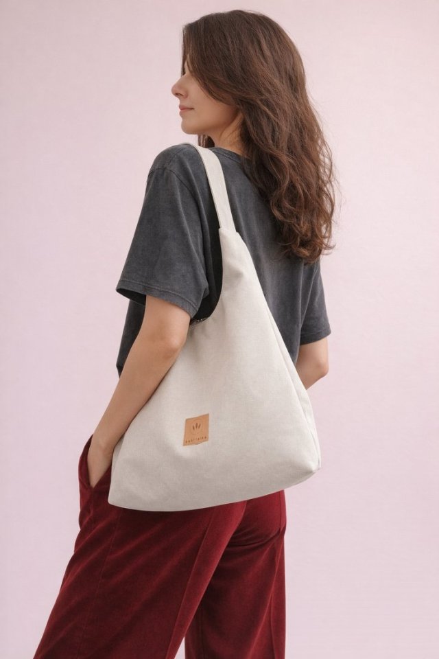 Torba Hobo z zamszu tapicerskiego Kremowa