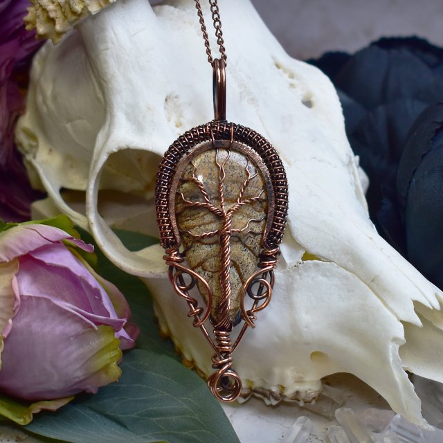 Miedziany wisiorek wire wrapping z jaspisem obrazkowym - drzewo życia #780