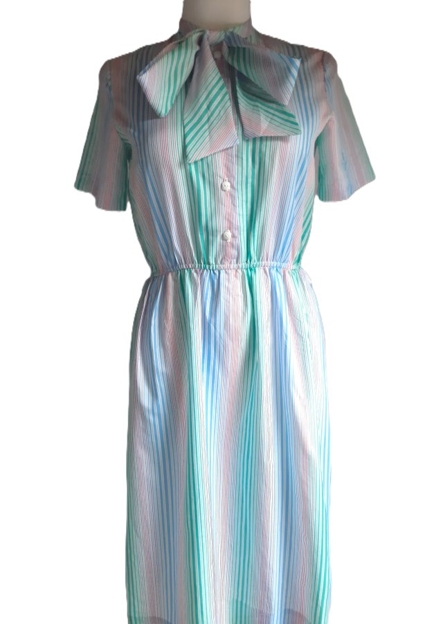 Pastelowe paski lata 70-te