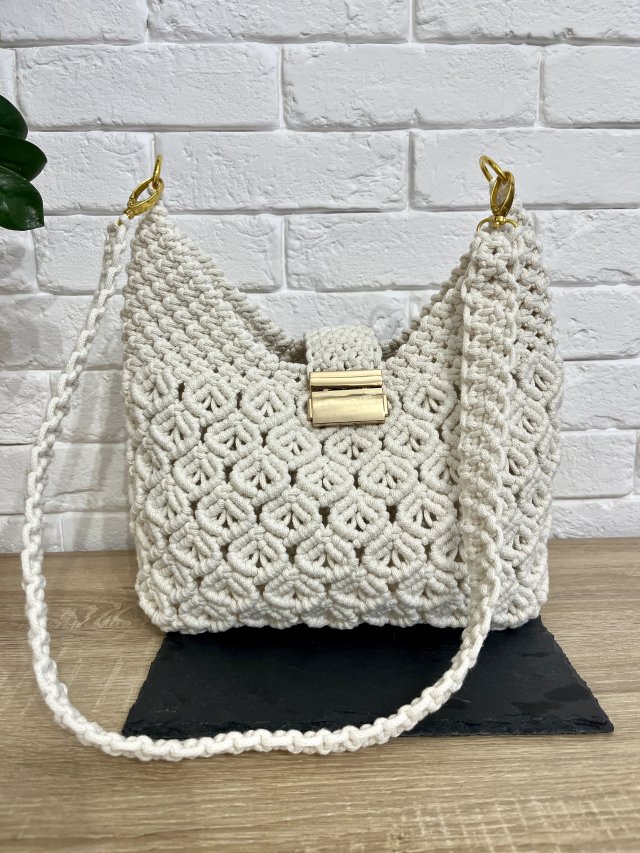 LOTUS- ręcznie pleciona