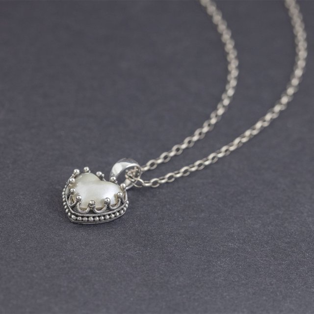 Srebrny wisiorek serce