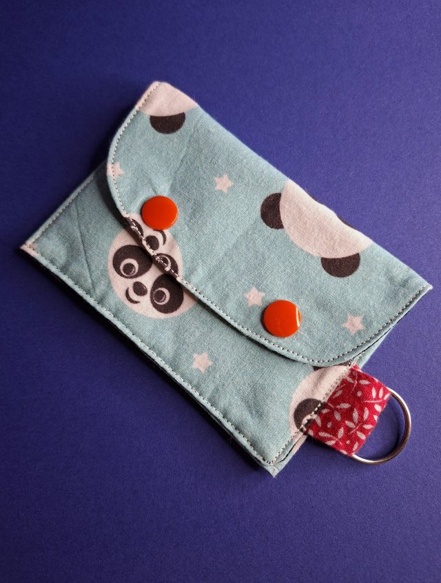 Upcyclingowy Mini Portfelik Etui na Karty - wesołe pandy