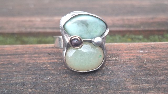 Jasnozielono - pierścionek regulowany