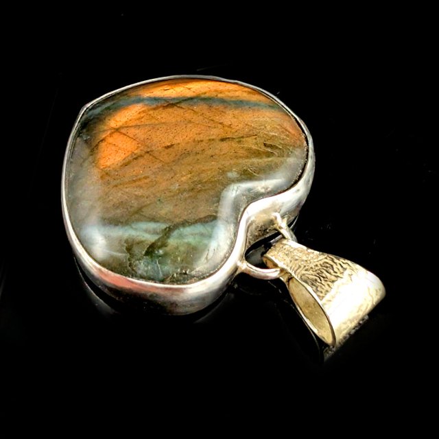 ZŁOCISTE SERCE LABRADORYTU