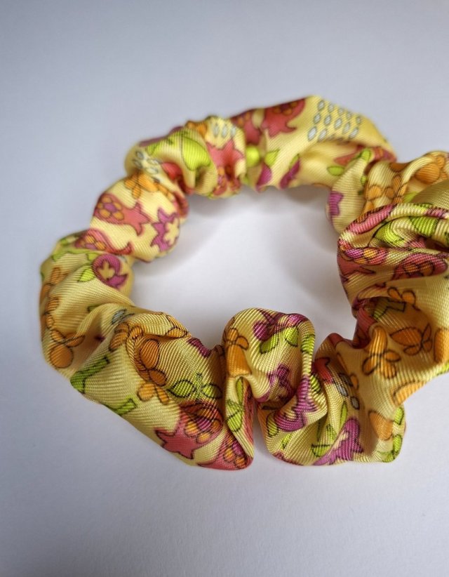 Scrunchie Gumka do Włosów Satynowe Kwiaty