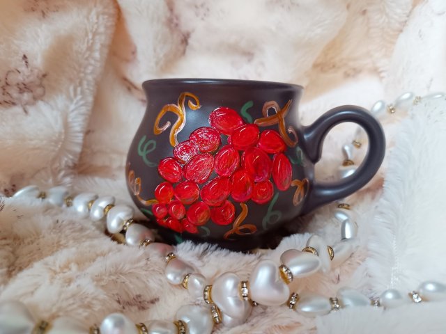 Winogrona. Ręcznie malowany kamionkowy kubek do grzańca i napojów