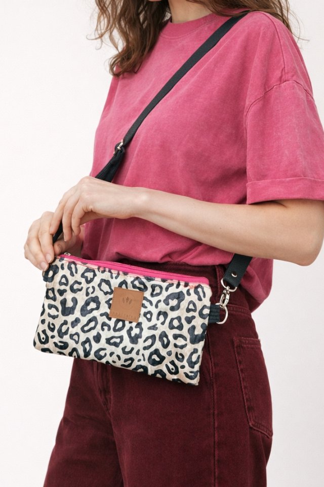 Welurowa mini saszetka na telefon Kinszasa