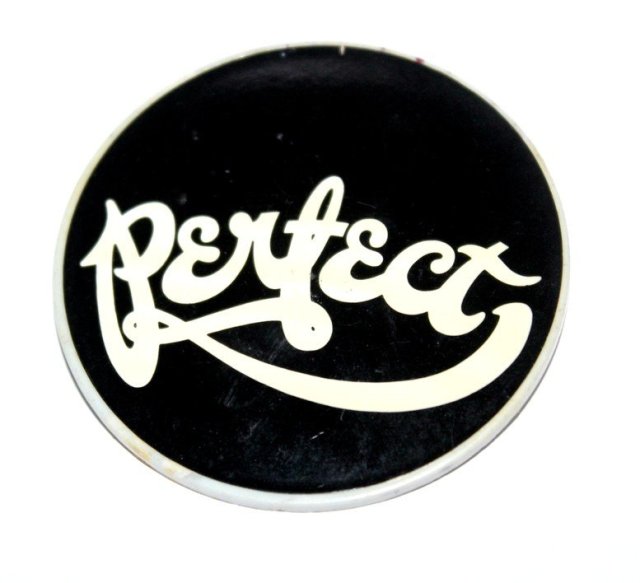 PERFECT broszka przypinka dla fana zespołu