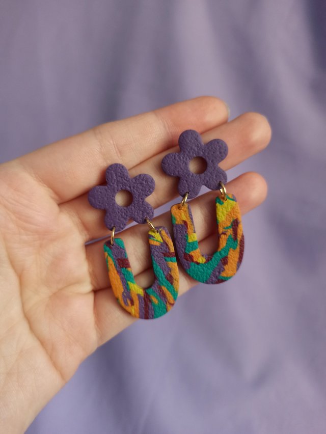 Kolczyki z gliny polimerowej w kolorowe ciapki