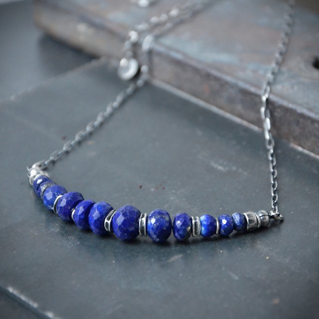 Naszyjnik z lapis lazuli