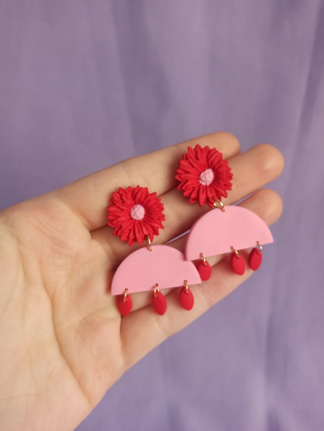 Kolczyki z gliny polimerowej półkola z kwiatkami