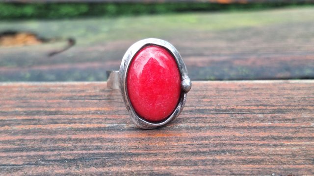 Piekielna czerwień - pierścionek regulowany