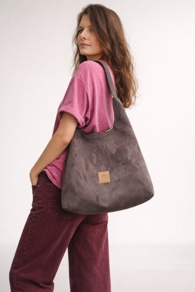 Torba Hobo z zamszu tapicerskiego Czekoladowa