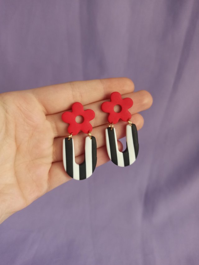 Kolczyki z gliny polimerowej czarnobiałe paski