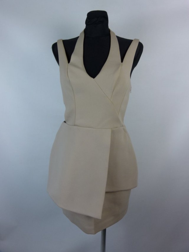 Asos koktajlowa sukienka z baskinką / S