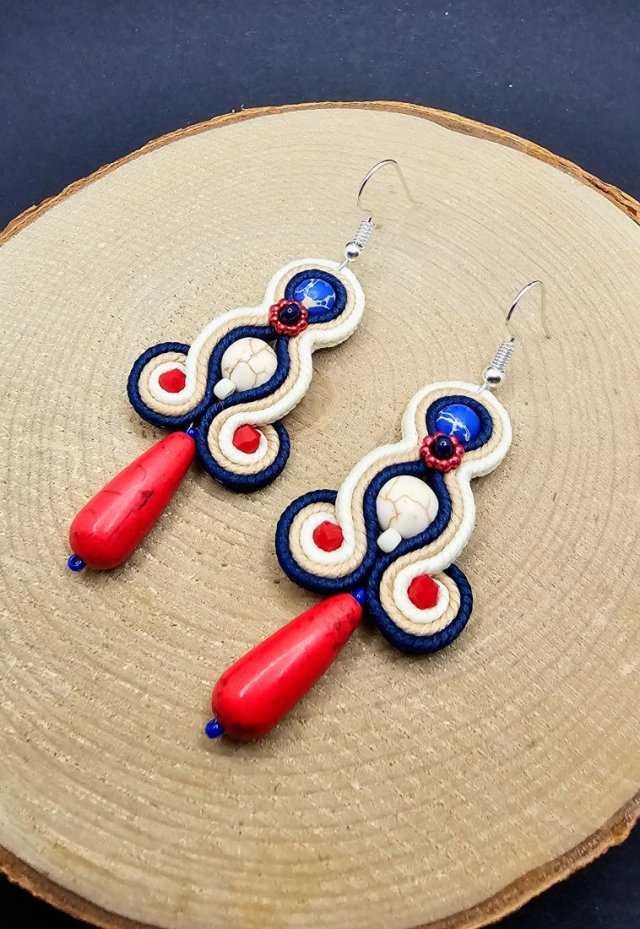 Kolorowe kolczyki sutasz z howlitem 7