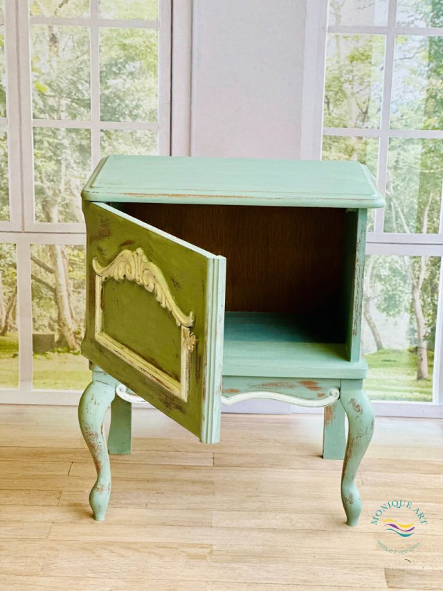 Ręcznie malowana szafka, oryginalny uchwyt, motyl, romantyczna