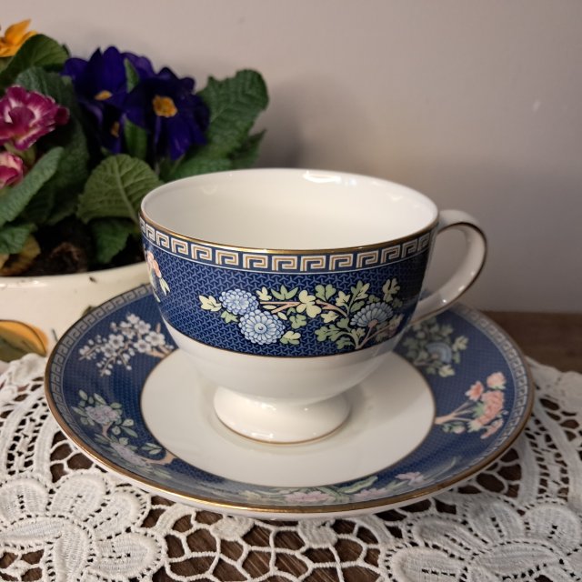 Wedgwood Blue Siam filiżanka Bone China England vintage