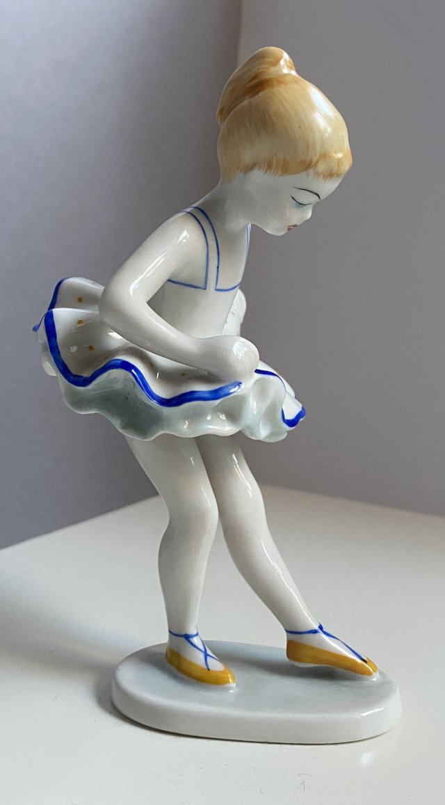 Figurka porcelanowa baletnica Hollóháza