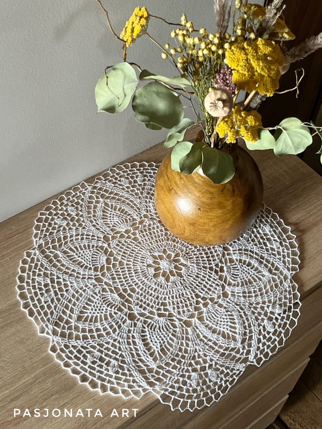 Serwetka szydełkowa ręcznie robiona