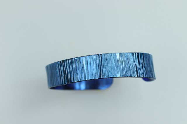 bransoletka tytanowa  "nigella"