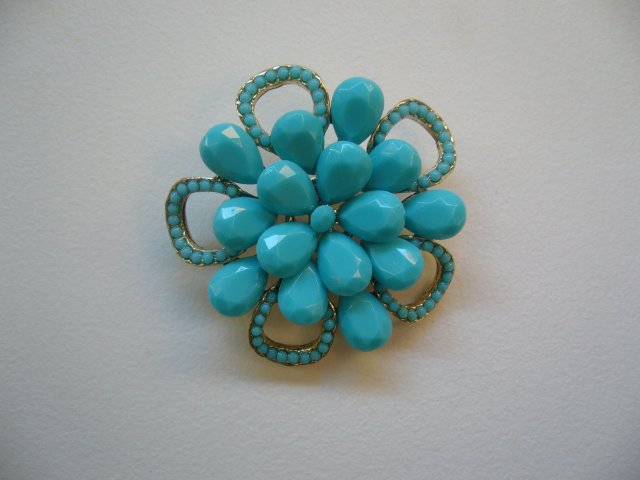 PIĘKNA BROSZKA KWIAT