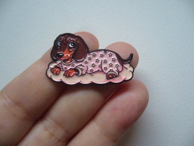 PIN PRZYPINKA BROSZKA PIES JAMNIK