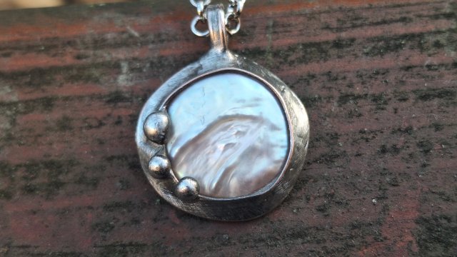 Perła po prostu - wisiorek