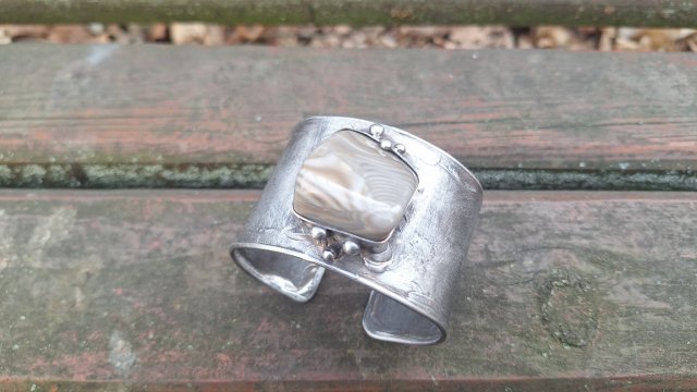 Krzemień pasiasty - bransoletka regulowana