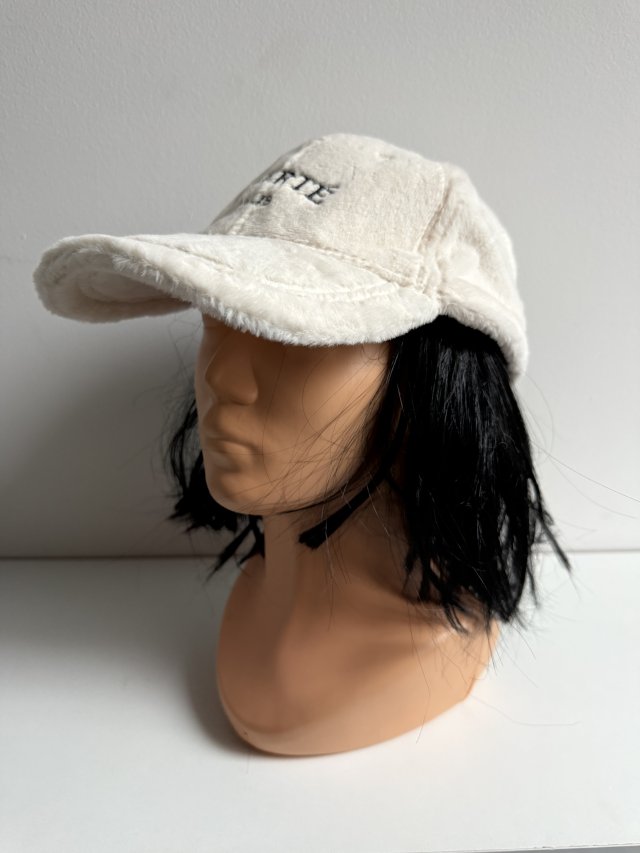 Czapka z daszkiem futerko