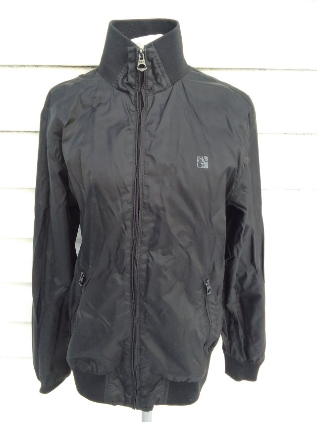 CZARNA KURTKA BERSHKA