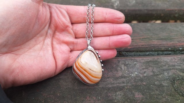 Żywe kultury bakterii - wisiorek