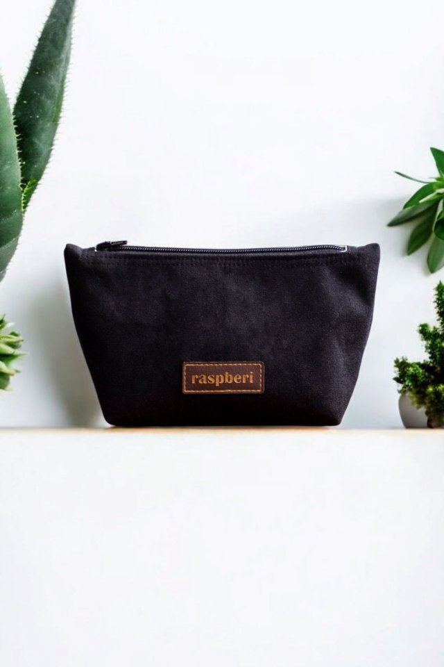 Czarna kosmetyczka MIDI z nubuku