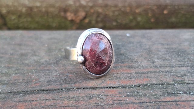 Rubin - pierścionek regulowany