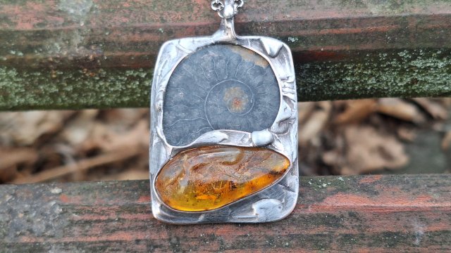 Amonit i bursztyn - wisiorek