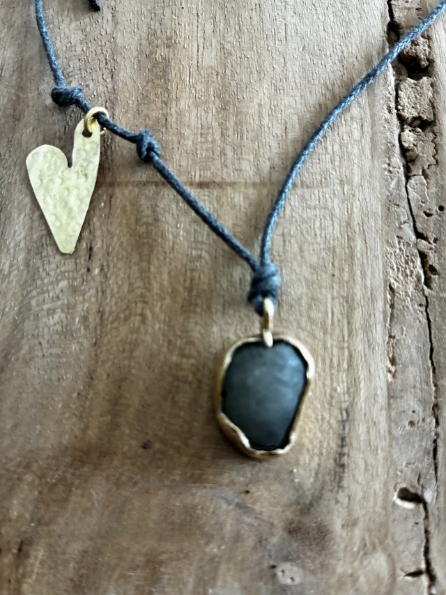 Kamień ziemi naszyjnik