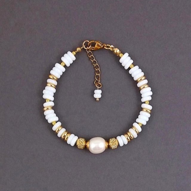 Bransoletka biała z perłą