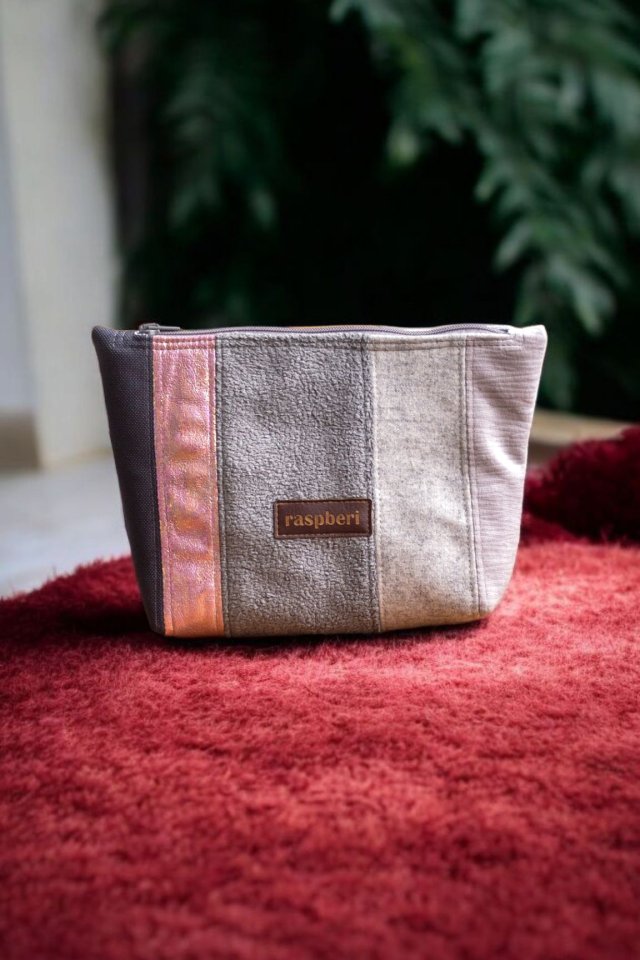 Szara patchworkowa kosmetyczka MAXI