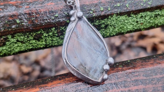 Złoty fiolet - wisiorek