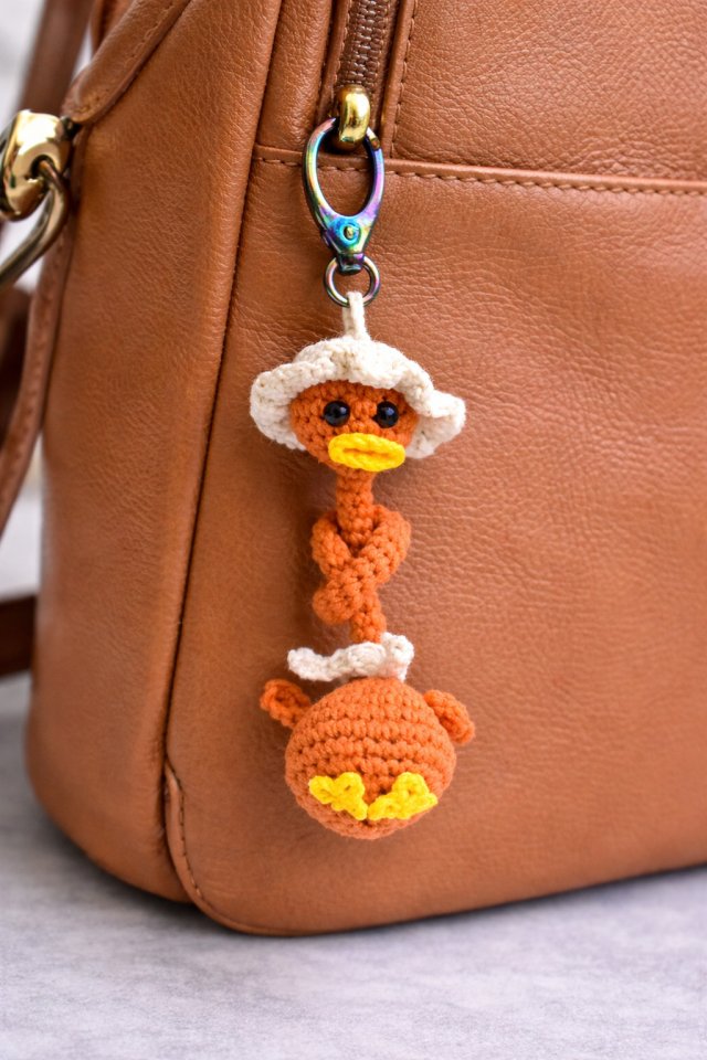 Kaczuszka brelok handmade – uroczy dodatek do kluczy