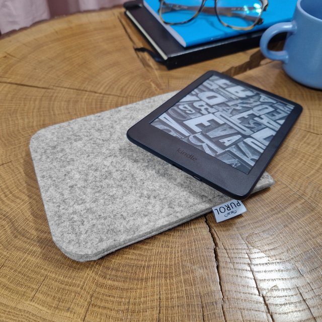 Filcowe etui na Kindle JASNOSZARE