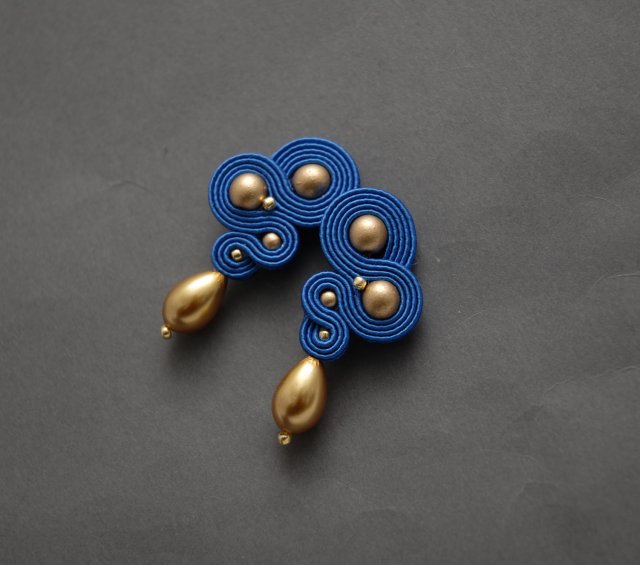 kobaltowo-złote kolczyki sutasz